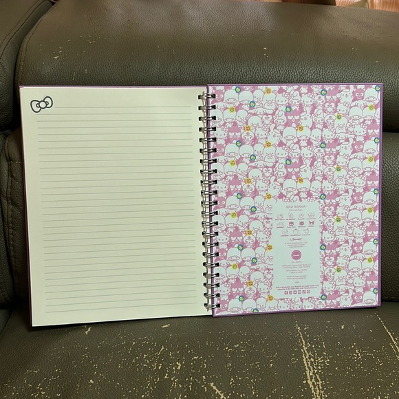 Hello Kitty Spiral notebook - Picture 4 of 4